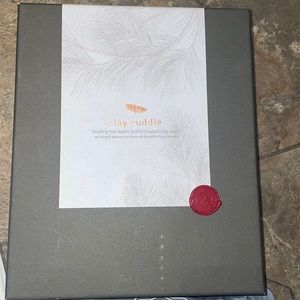 💘2/$25💘SAJE hot water bottle shaped clay pack